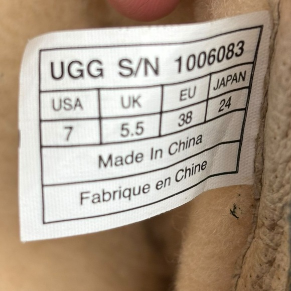 EUC UGG Kaleen Braided Leather Mid-Calf Shearling Lined Black Boots Women’s 7 - Picture 12 of 14